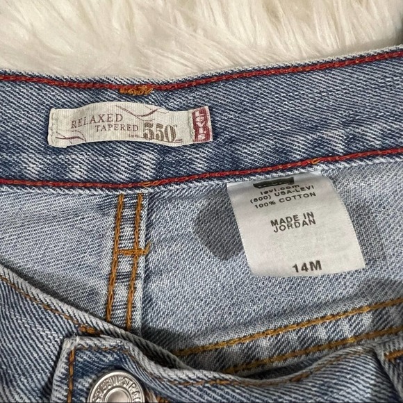 Levi’s 550 Relaxed Tapered High Waisted Mom Jeans - Picture 4 of 4